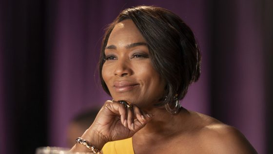 Angela Bassett Leaves For 9-1-1 Before Sunrise And Comes Home Late. What She’s Hoping To Teach Her Teenage Children About ‘Having Success’ – MASHAHER