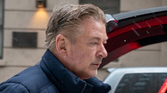 Alec Baldwin asks judge to dismiss manslaughter charges over Rust shooting | Ents & Arts News – MASHAHER