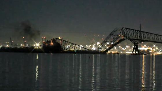 Vehicles fall into water as bridge collapses after being hit by ship in Baltimore | World News – MASHAHER