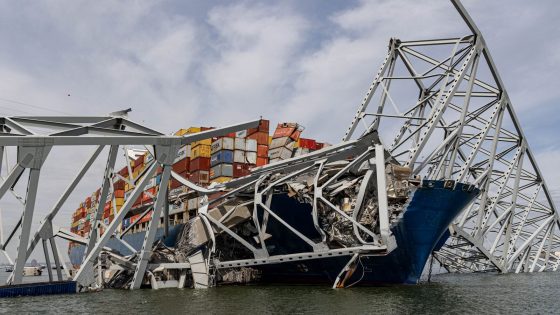 Largest crane on US eastern seaboard drafted in to help clear Baltimore bridge and ship wreckage | US News – MASHAHER