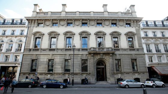 Judge removed from case over Garrick Club membership | UK News – MASHAHER