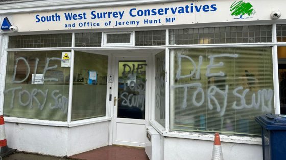 ‘Die Tory scum’ daubed on Hunt’s constituency office | Politics News – MASHAHER