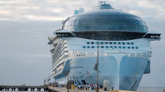 Icon of the Seas: Crew of world’s largest cruise liner rescue 14 people stranded at sea | World News – MASHAHER