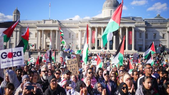 Fury as police on pro-Palestinian march claim swastikas are ‘not necessarily’ antisemitic – MASHAHER