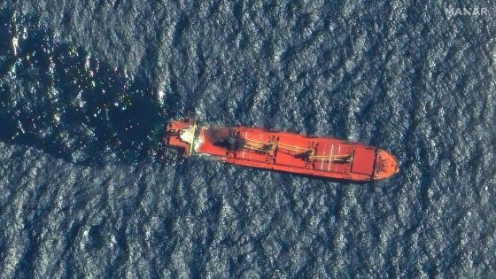 Ship earlier attacked by Yemen’s Houthi rebels sinks in the Red Sea – MASHAHER