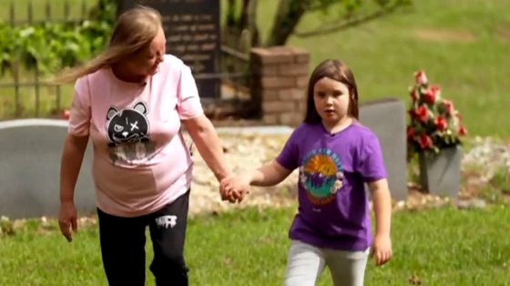 After a 7-year-old Alabama girl lost her mother, she started a lemonade stand to raise money for her headstone – MASHAHER