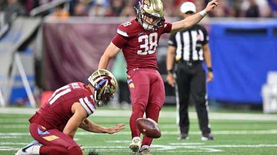 Michigan Panthers’ Jake Bates kicks 62-yard field goal, a week after hitting from 64 – MASHAHER