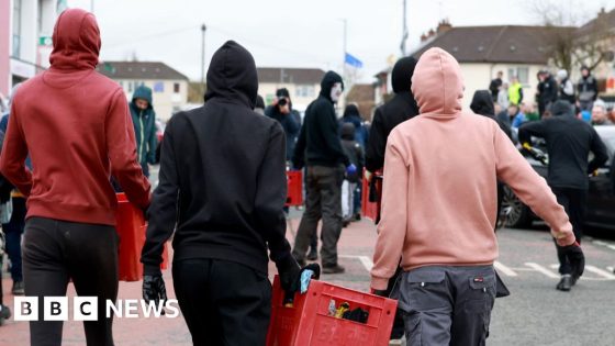 Youths seen making petrol bombs ahead of Derry parade – PSNI – MASHAHER