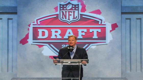 NFL Draft: Commissioner Roger Goodell recovering from back surgery, draft hugs reportedly in question – MASHAHER