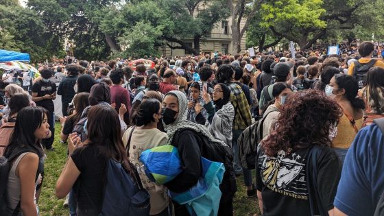 UT Austin protests descend into chaos, anti-Israel students yell at police – MASHAHER