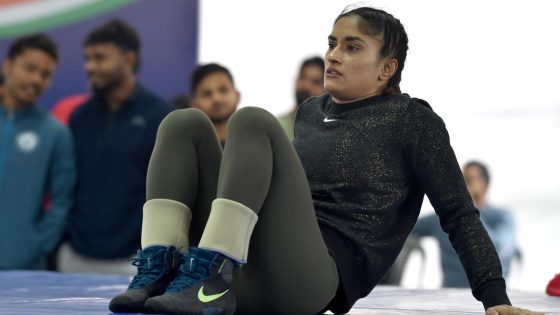 Vinesh Phogat gets near perfect draw at Asian Olympic wrestling qualifiers – MASHAHER