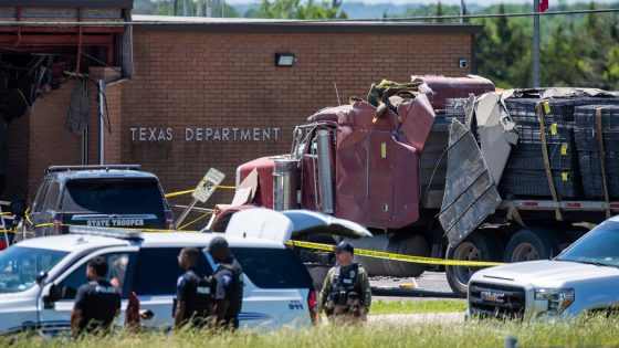 1 Killed and 13 Injured After Driver Crashes Truck Into Texas D.P.S. Office – MASHAHER