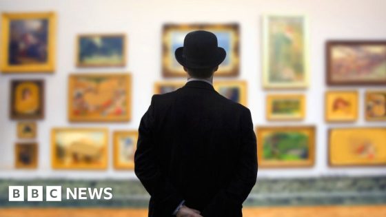 German art gallery worker fired for hanging own art – MASHAHER