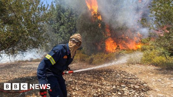 Greece offers hotel vouchers to wildfire evacuees – MASHAHER