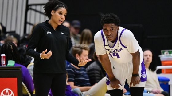 NBA G League names Stockton’s Lindsey Harding coach of year – MASHAHER