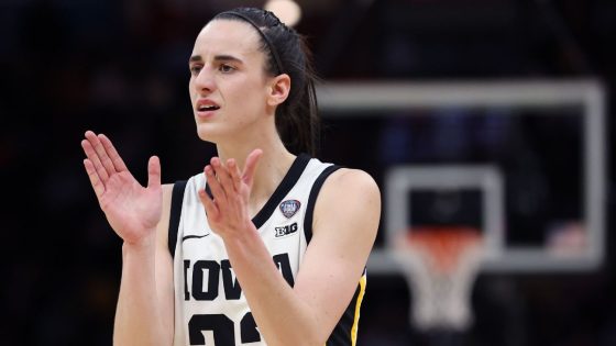 Caitlin Clark drives ‘spike’ in Fever, WNBA ticket interest – MASHAHER