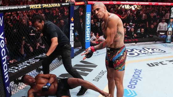 Alex Pereira blasts Jamahal Hill in 1st to retain crown at UFC 300 – MASHAHER