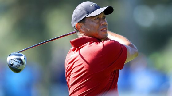 Tiger Woods shares moment with retiring Verne Lundquist at Masters – MASHAHER