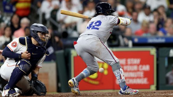 Braves’ Ozzie Albies suffers fractured big toe after hit by pitch – MASHAHER