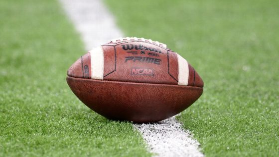 NCAA approves helmet communications for FBS games – MASHAHER