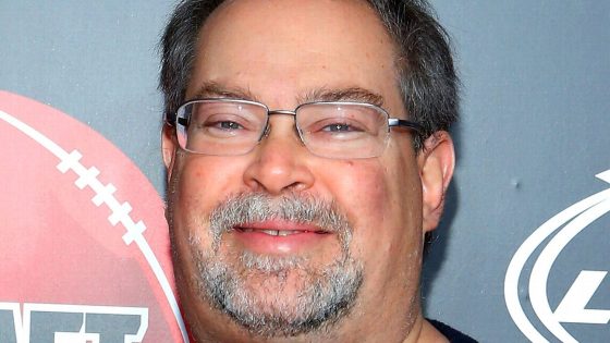 Howie Schwab, longtime ESPN producer, star of trivia show, dies – MASHAHER