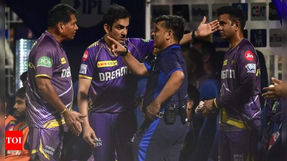 Gautam Gambhir: IPL 2024: ‘Frustrated’ KKR mentor Gautam Gambhir argues with fourth umpire for a single – Watch – MASHAHER