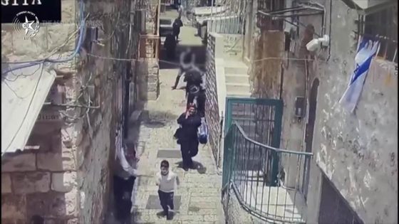 Man stabs police officer from behind in Jerusalem’s Old City – MASHAHER