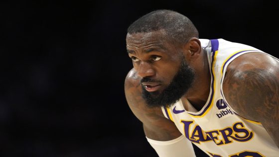 With Dan Hurley staying at UConn, where do LeBron James and the Lakers go from here? – MASHAHER