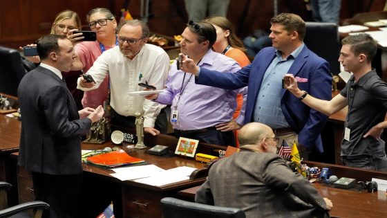 Shouts of ‘Shame! Shame!’ erupt in Arizona House as fight over abortion ban engulfs lawmakers – MASHAHER