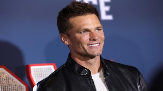 Tom Brady will be mercilessly mocked in Netflix’s ‘Greatest Roast of All Time’ comedy special – MASHAHER