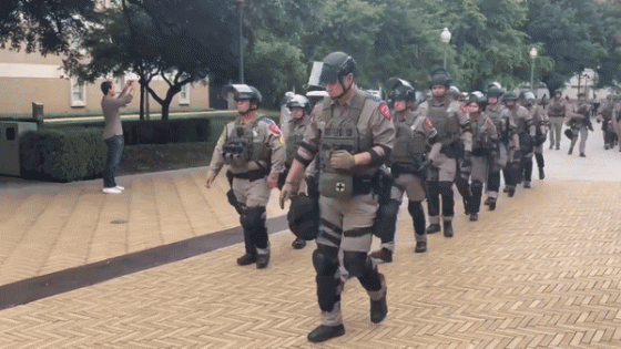 Gaza Protesters at UT Austin Arrested by Armed Police – MASHAHER