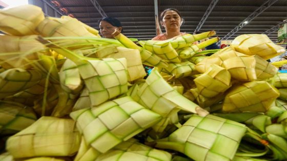 QuickCheck: Does ketupat symbolise asking for forgiveness? – MASHAHER