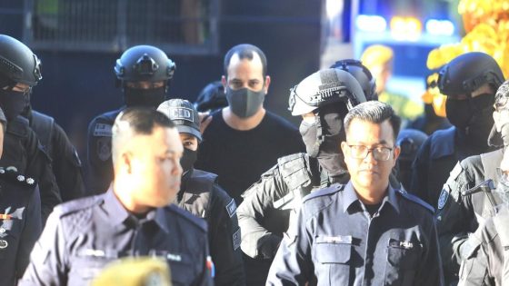 Israeli ‘spy’ arrives to be charged as media swarms KL Court Complex – MASHAHER