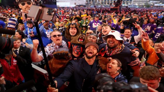 NFL Draft: Record 275,000 fans swarm downtown Detroit to witness first round – MASHAHER