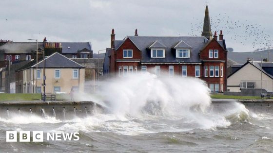 Storm Kathleen brings 90mph winds and travel disruption – MASHAHER