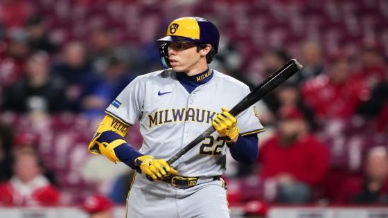 Brewers place Christian Yelich on IL due to back strain amid strong start – MASHAHER