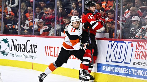 Flyers edge Devils in Game 81, keep playoff hopes alive for now – MASHAHER