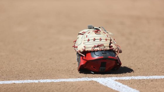 High school softball coaches will be allowed to use electronic devices to communicate with catchers – MASHAHER