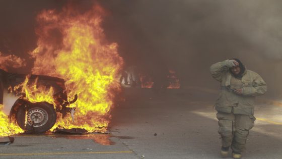 Protesters in southern Mexico set state government building afire and torch a dozen vehicles – MASHAHER