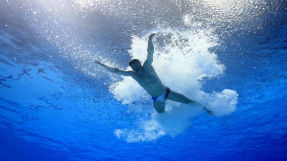 French diver Alexis Jandard slips during inaugural event at Paris Olympics venue – MASHAHER