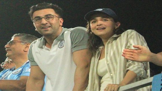 Alia Bhatt and Ranbir Kapoor spotted cheering for Mumbai City FC at Indian Super League semi-final, watch : Bollywood News – MASHAHER