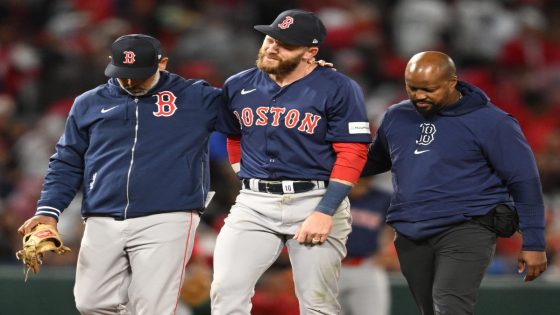 Red Sox SS Trevor Story needs surgery on fractured left shoulder, likely out for season – MASHAHER