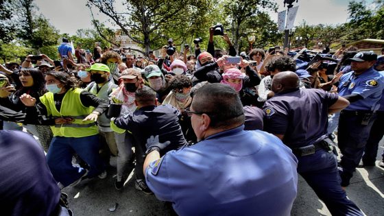 Police tangle with students in Texas and California as wave of campus protest against Gaza war grows – MASHAHER