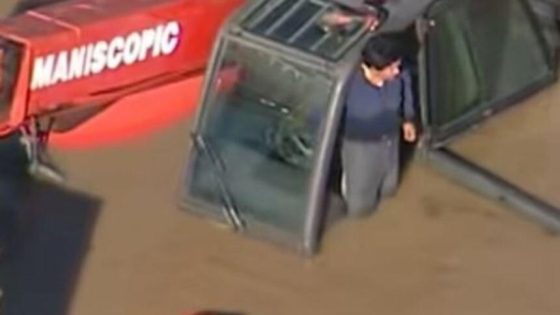 Footage captures moment man stranded on flooded excavator rescued after rain deluge smashes NSW east coast – MASHAHER