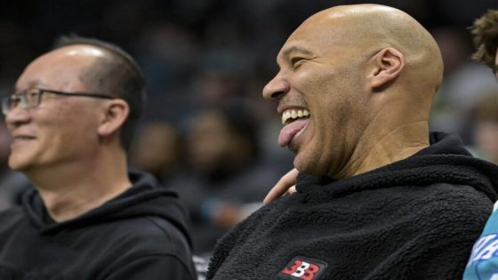 LaVar Ball knows why LaMelo, Lonzo are injured: ‘raggedy shoes’ and ‘rooty-toot workouts’ – MASHAHER