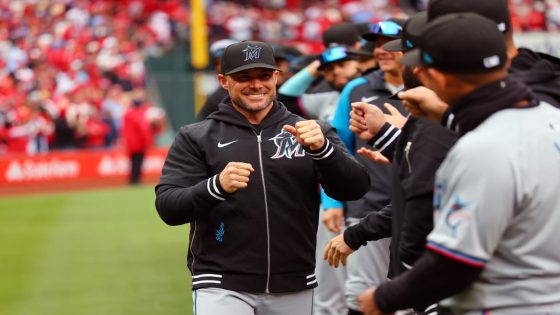 What’s going on with Skip Schumaker and the Miami Marlins? – MASHAHER