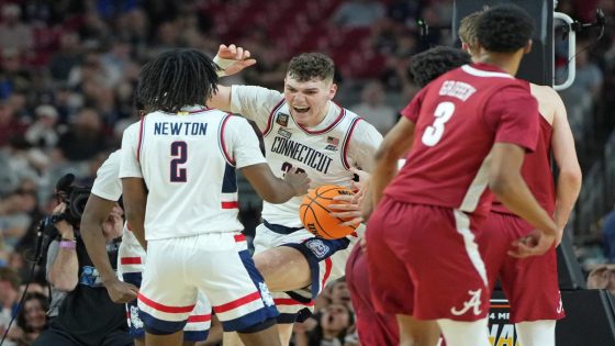 Alabama proved it’s possible to hang with UConn. Could Purdue actually finish the Huskies? – MASHAHER