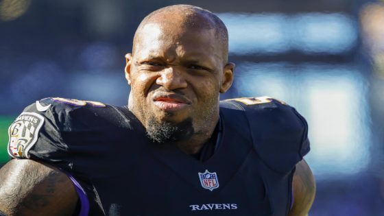 Ex-NFL linebacker Terrell Suggs arrested on assault charge in Arizona after incident at Starbucks drive-thru – MASHAHER