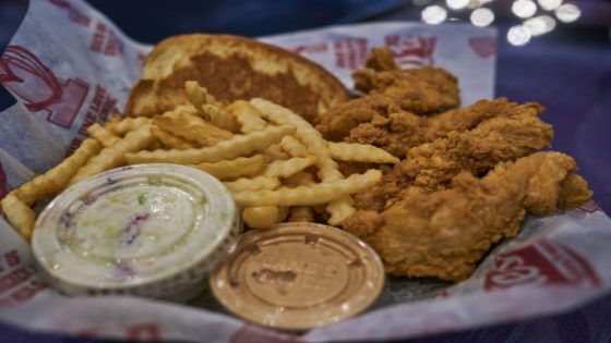 Popular chicken chain is the fastest-growing brand in the Northeast, according to Yelp – MASHAHER