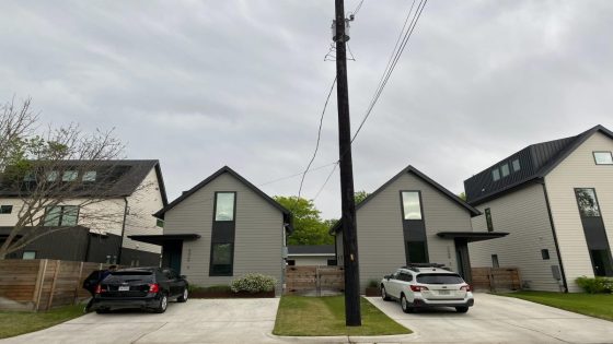 It took an Austin developer 4 years to build 4 small homes that he made no money on as the city struggles to bridge the gap between tiny apartments and pricy houses – MASHAHER